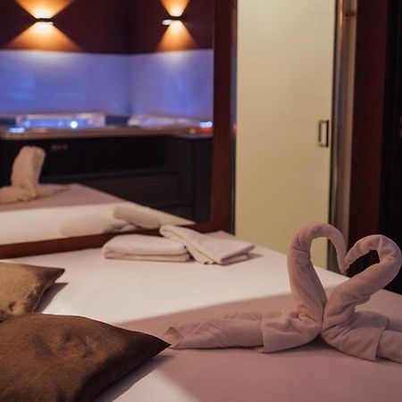 Wellness Relax - Luxusni Hotel ปราก ภายนอก รูปภาพ