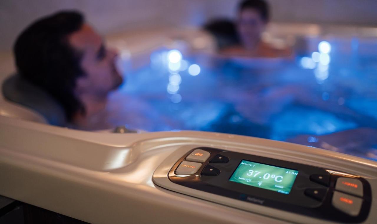 Wellness Relax - Luxusni Hotel ปราก ภายนอก รูปภาพ