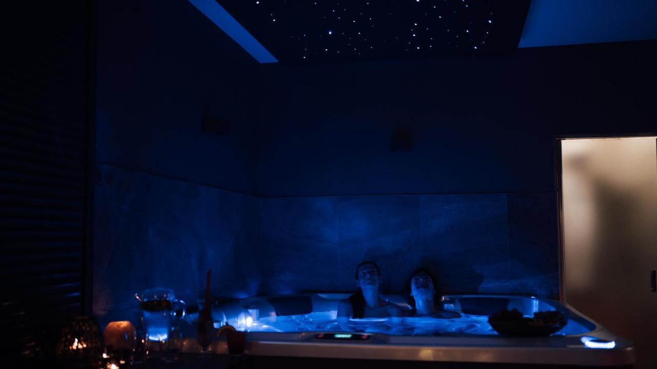 Wellness Relax - Luxusni Hotel ปราก ภายนอก รูปภาพ