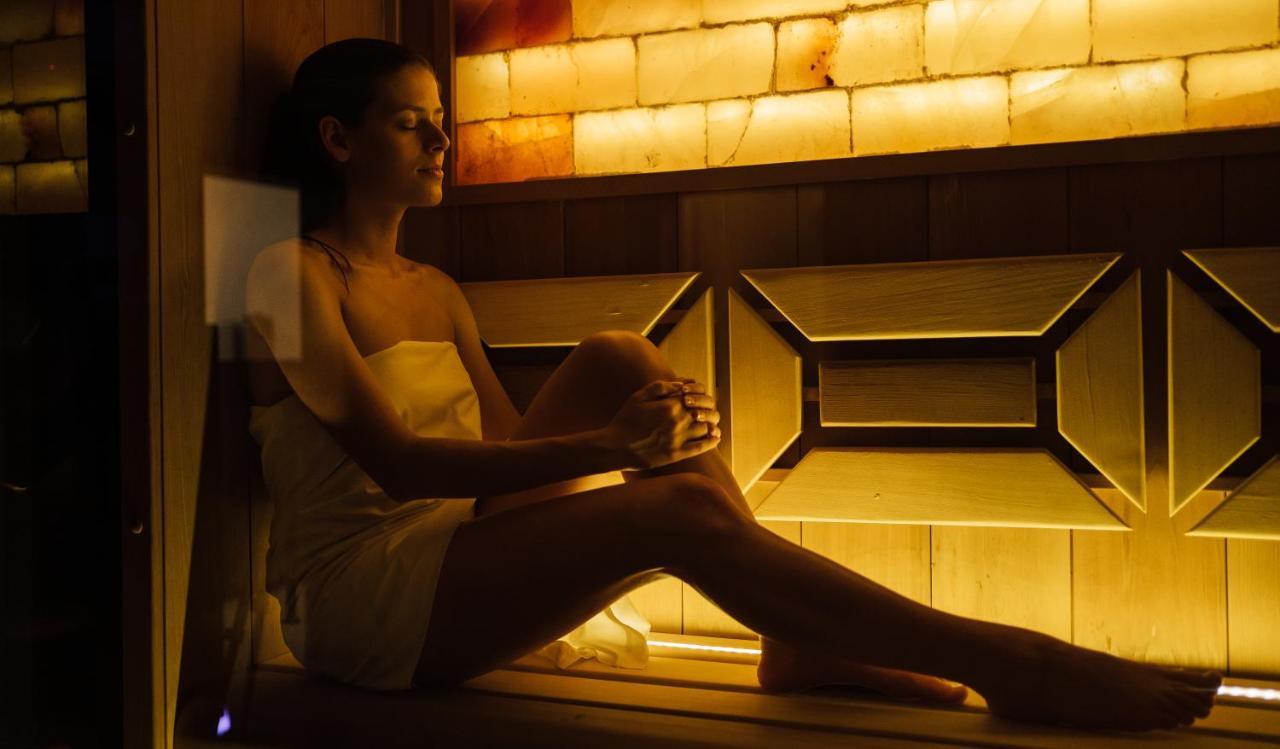Wellness Relax - Luxusni Hotel ปราก ภายนอก รูปภาพ