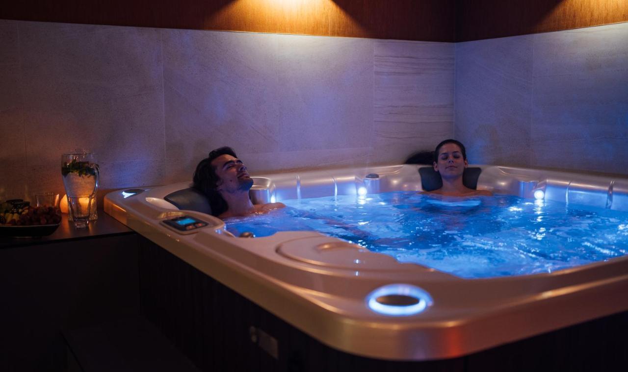 Wellness Relax - Luxusni Hotel ปราก ภายนอก รูปภาพ