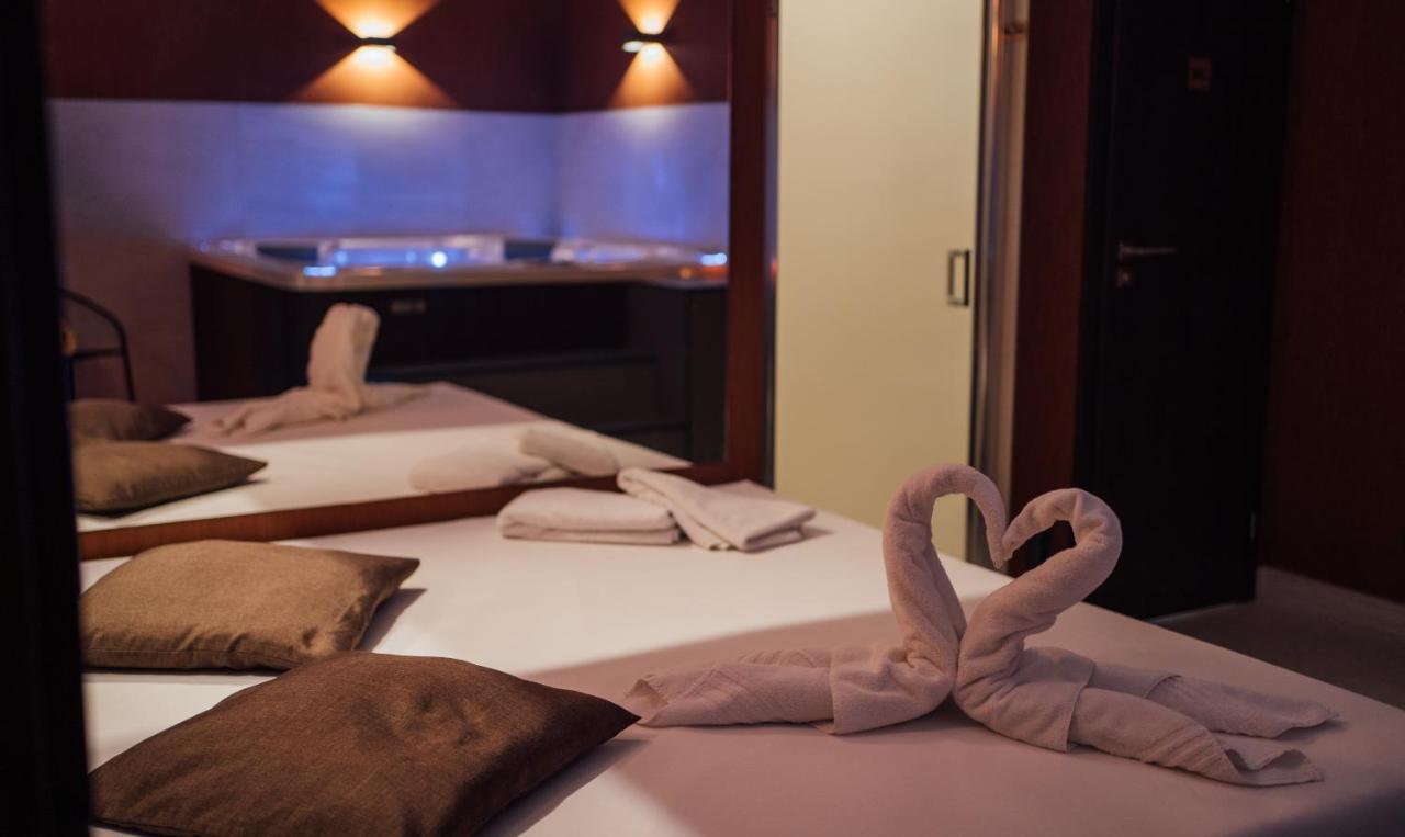 Wellness Relax - Luxusni Hotel ปราก ภายนอก รูปภาพ